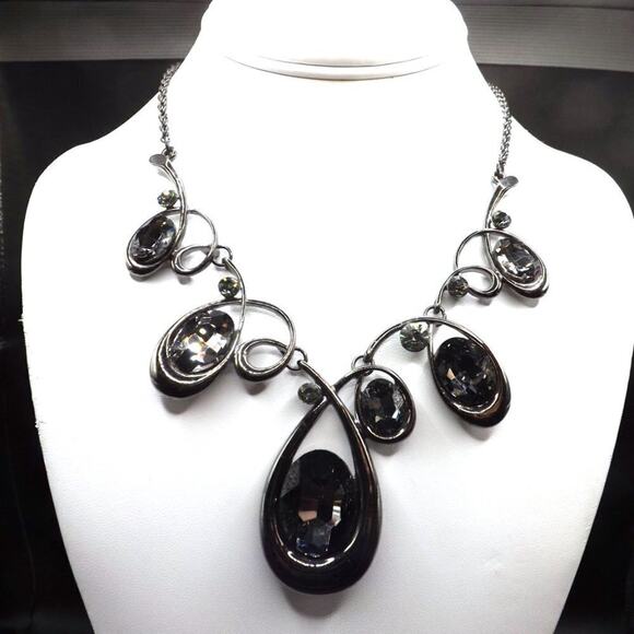 Silver Gray Large Rhinestone Looped Necklace, Gunmetal Gray, Rope Chain, 20 Inch - Picture 2 of 11